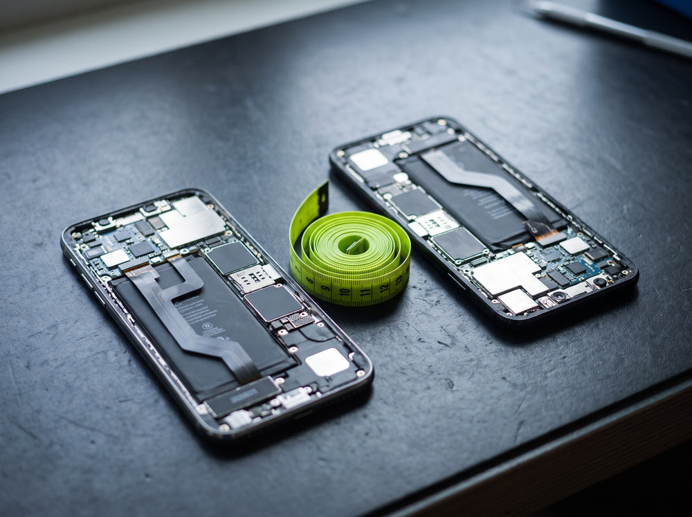 iPhone vs Android screen repair cost — what actually differs
